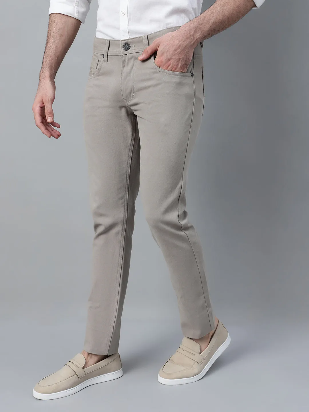 Men's Cream Self Design Non-Pleated Casual Trouser