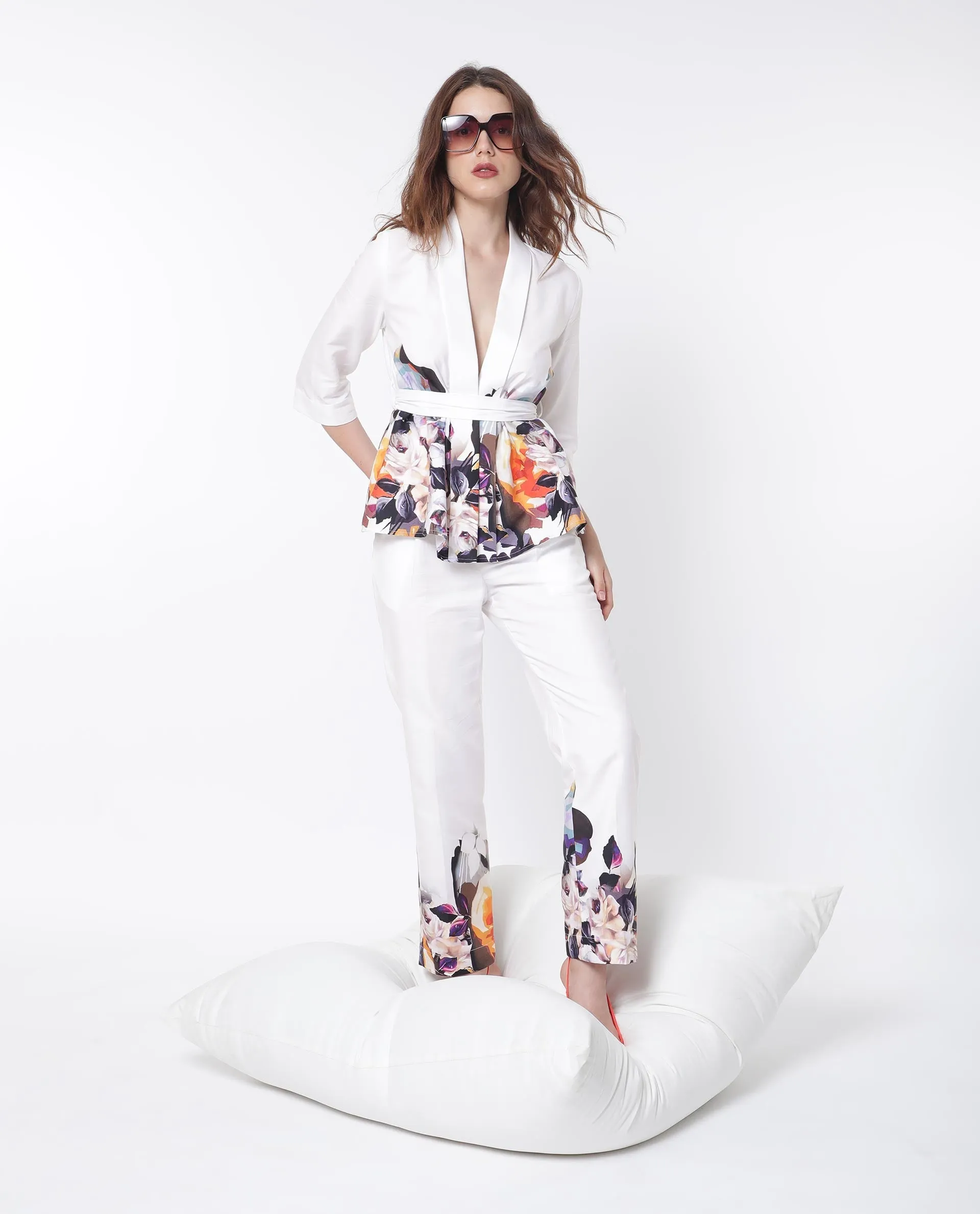 Rareism Women Weigen White Cotton Fabric Relaxed Fit Floral Print Ankle Length Trousers